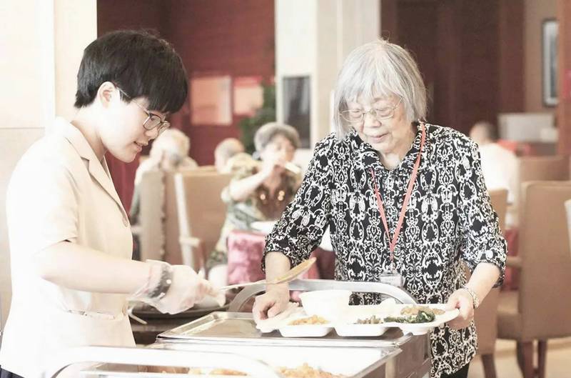 保利成都和熹会:成都失能老人全护理到临终关怀衔接机构的专业之选