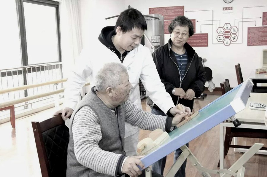 保利成都和熹会颐养中心观察:金牛区四千至六千元档位的养老选择参考