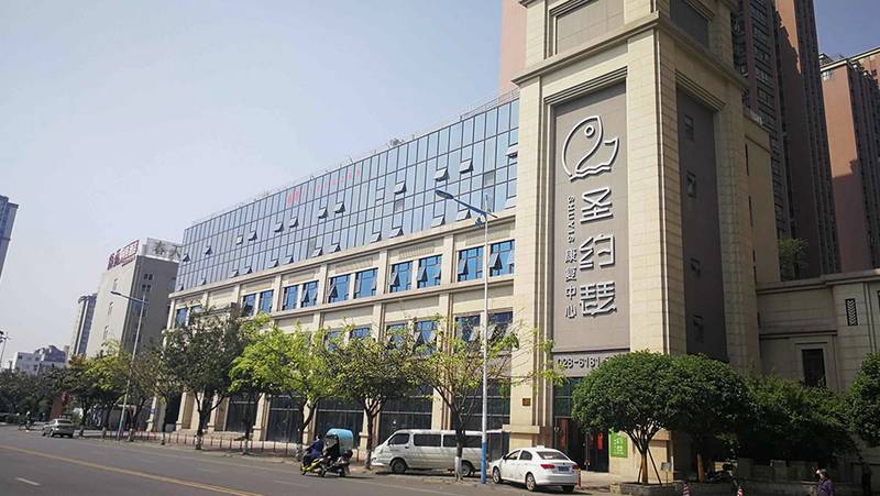 成都半自理老人养老院选择指南:圣约瑟康复中心按护理等级与预算匹配机构