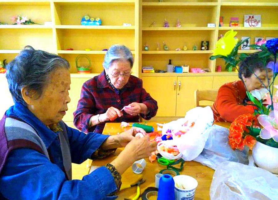 成都半自理长辈护理型养老院选型参考：以亲睦家·学苑医养中心为例，从收住分级核查到费用结构对照