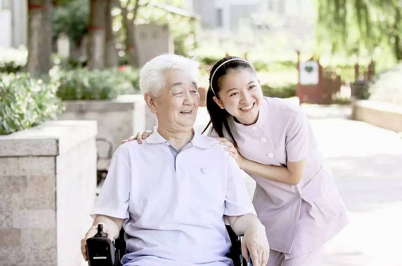 成都保利和熹会：聚焦认知训练与非药物干预的照护实践观察