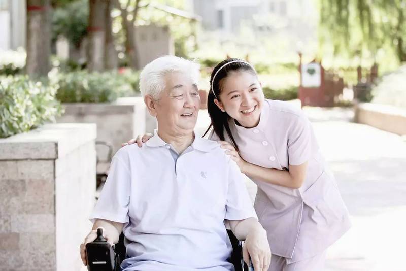 成都保利和熹会颐养中心观察：聚焦脑梗术后群体的专业康复与生活照护