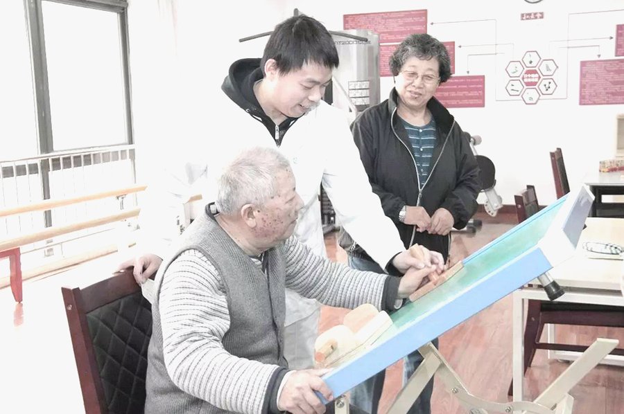 成都保利和熹会营养配餐考察手记:参照行业规范的实地观察