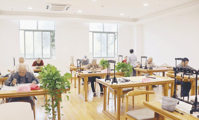 成都鼻饲老人照护观察:福泰年·金煦福如何提供营养支持
