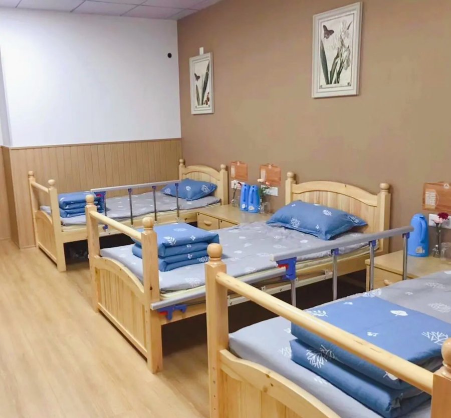 成都哺恩平福养老护理中心——近地铁、便探视,为长者寻找安心之地
