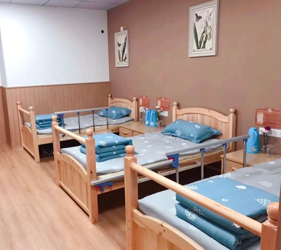成都哺恩平福养老护理中心:术后康复与慢病养护的医养结合实践