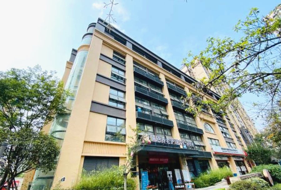 成都哺恩平福院:全屋无障碍设计与轮椅通行养老机构的选型参考