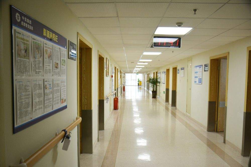 成都成华区骨折术后转养老康复入住办理指引 成都誉美养老院