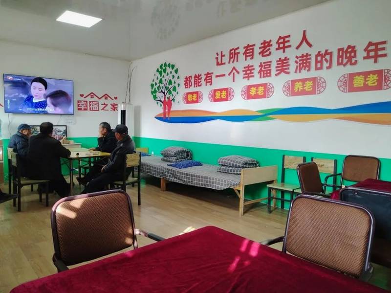 成都成华区康逸乐养老服务日间照料中心：失能老人鼻饲营养与口腔护理服务介绍