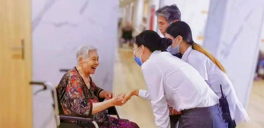 成都成华区泽安社区养老院:老人入住护理型机构的评估与个性化照护方案流程笔记