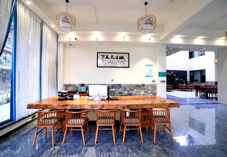 成都川投舒适之家·颐康养老中心入住指南：押金与护理等级调整全解析