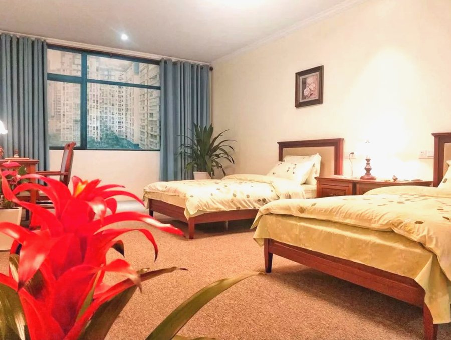 成都椿萱茂·珉湾长者社区：夫妻同住养老，自理与半护理费用详解