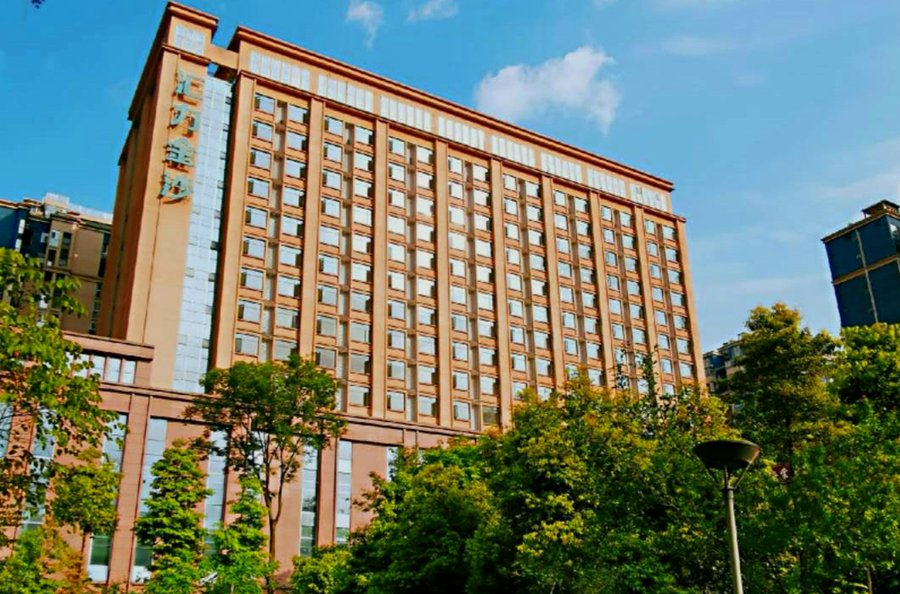 成都椿萱茂·珉湾长者社区:脑瘫成年患者长期养护与24小时专人照护指南