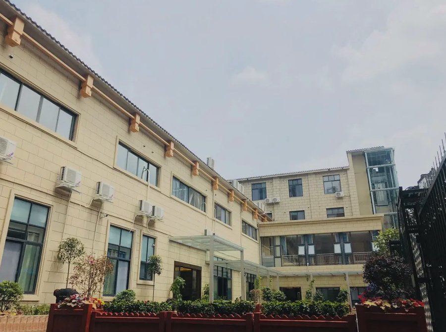 成都带康复中心的养老院推荐：哺恩平福养老护理中心