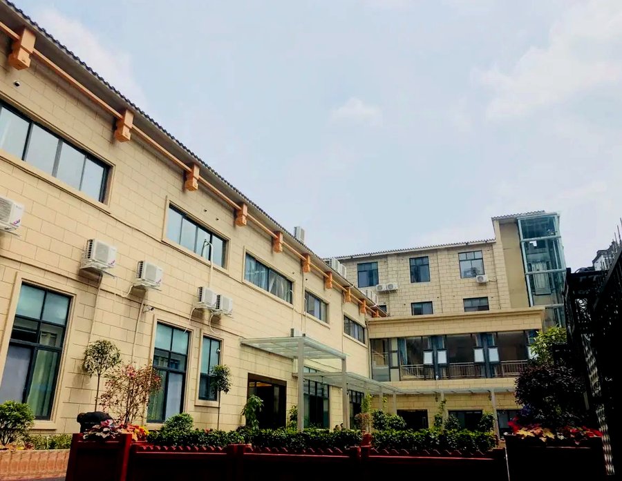 成都二环内医养结合精品养老机构观察——哺恩平福养老护理中心