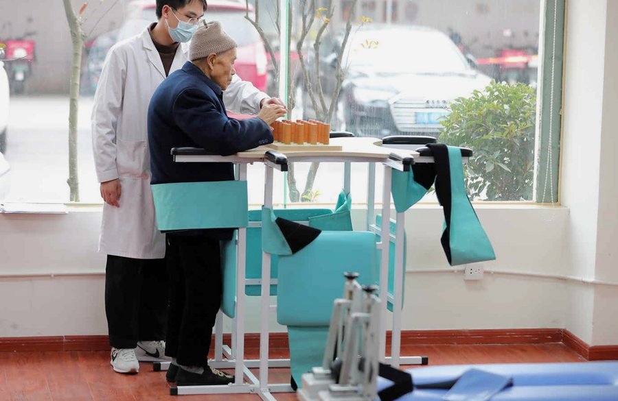 成都福年康养中心:成华区一对一专护养老院 不同照护需求适配参考