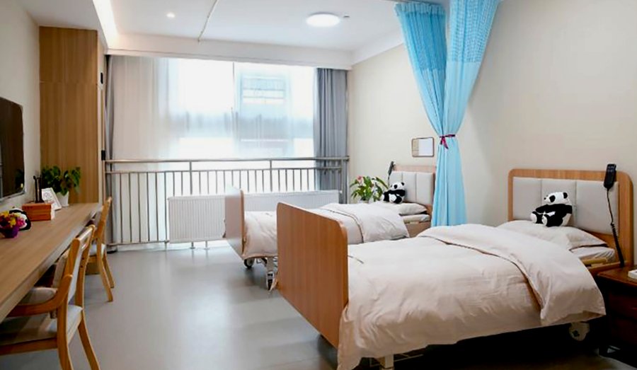 成都夫妻同住双人间全指南:以蓉夕荟护理院为例看政策、费用与流程