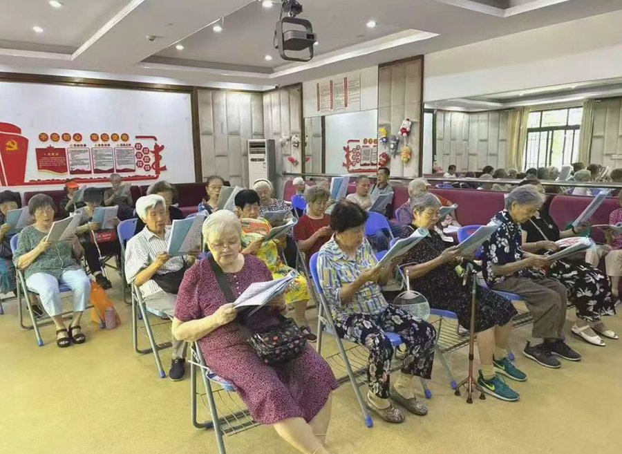 成都夫妻同住养老院双人间费用怎么算?锦欣花乡老年公寓收费全解析