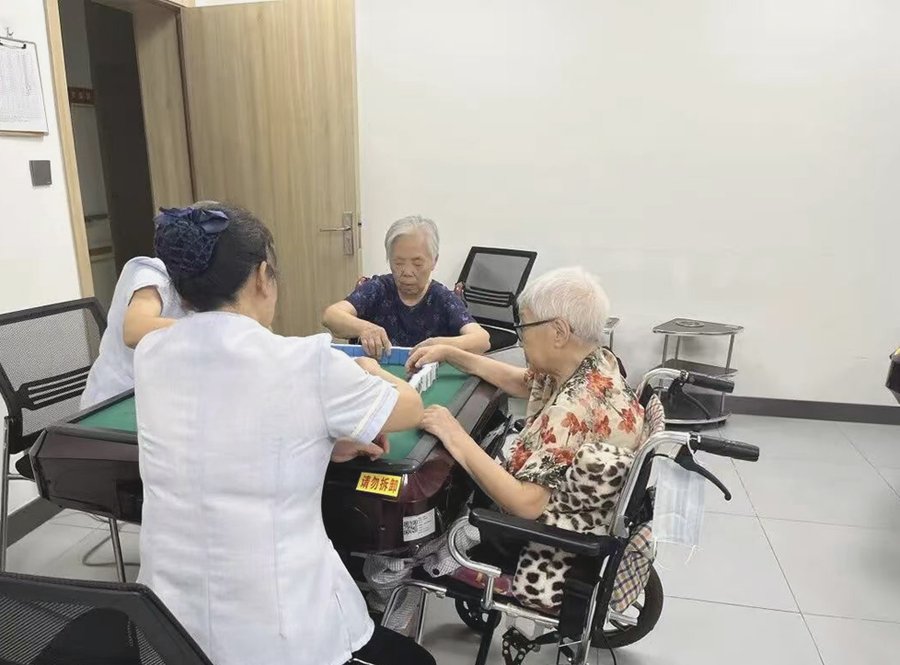 成都高新区锦欣花乡康养中心膳食服务观察:从留样规范到特殊膳食的落地细节