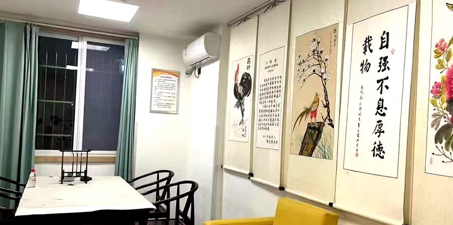 成都高新区哪家养老院离公交站近?锦欣花乡康养中心交通与服务全解析