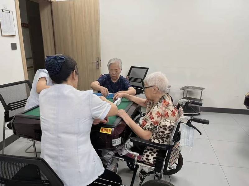 成都高新区普惠型养老院推荐：锦欣花乡康养中心选择参考
