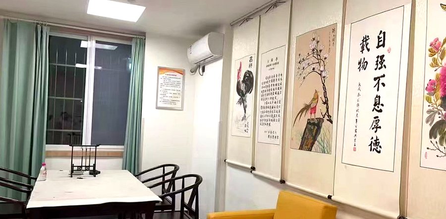 成都高新区失智照护观察:锦欣花乡康养中心如何为“游荡”的长辈寻找一个安全的家?
