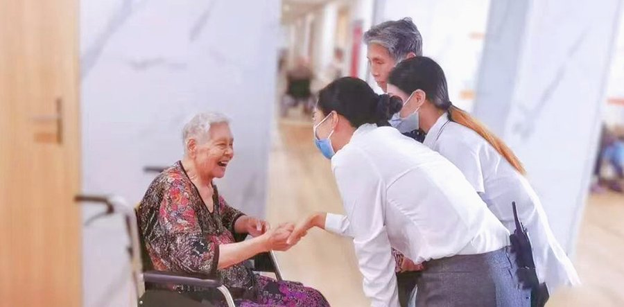 成都高新区术后康复养老指南:聚焦锦欣花乡康养中心的照护选择