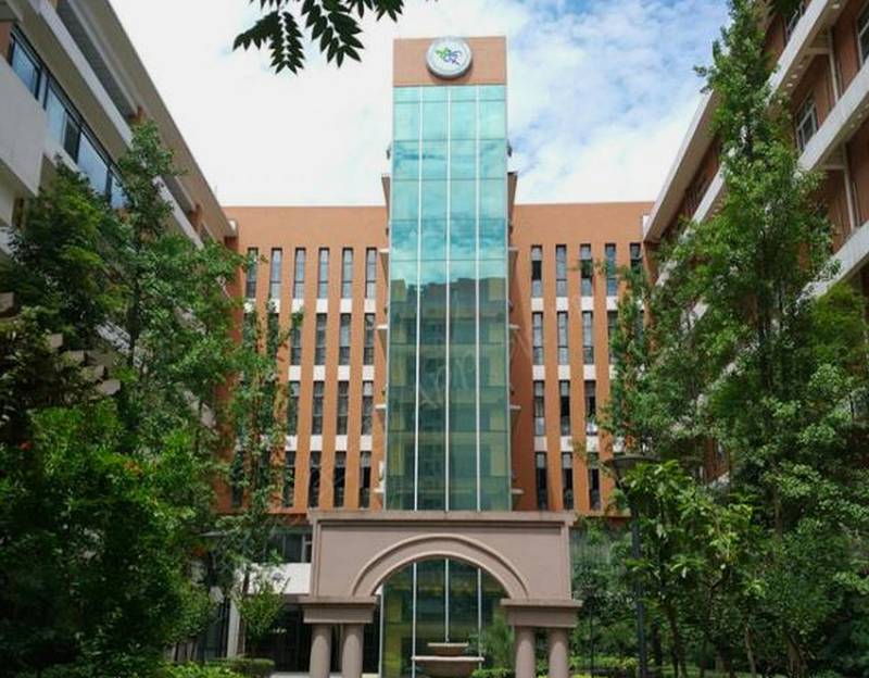 成都公办养老机构照护对照笔记：以成都市第二社会福利院清单看翻身扣背、辅助排便与口腔护理是否纳入常规