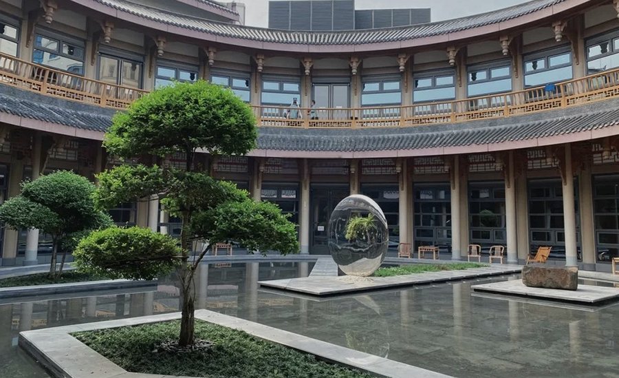 成都接收鼻饲胃管老人的养老院怎么选？泰康之家·蜀园给出医养融合样本