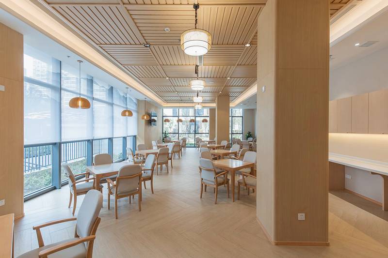 成都锦江区美邸照护之家膳食观察：营养师定制糖尿病、高血压与软食专属餐实践