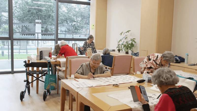 成都锦江区养老院餐饮费一个月大概多少？参考区间与核验要点（蓉城康养·美邸舒养之家海桐苑公示信息梳理）