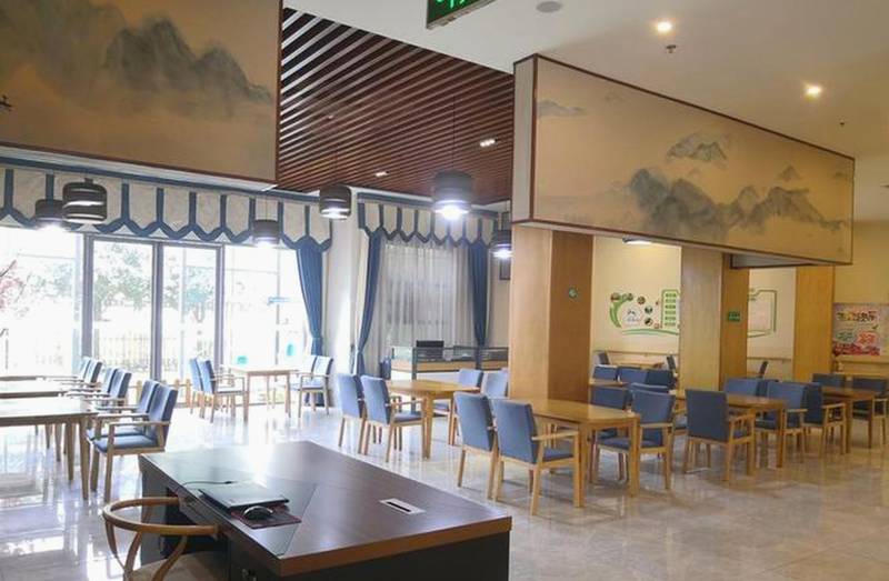 成都锦江生态带养老探访:一暄康养与南湖湿地公园旁的品质生活