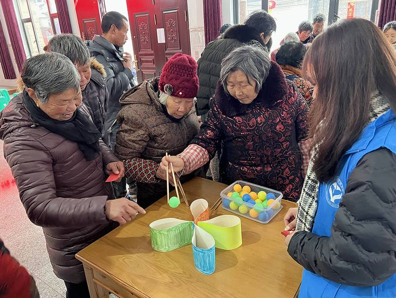 成都近郊川西院落照护单元里的认知症非药物实践:音乐、怀旧、园艺在院落空间中的落地形态