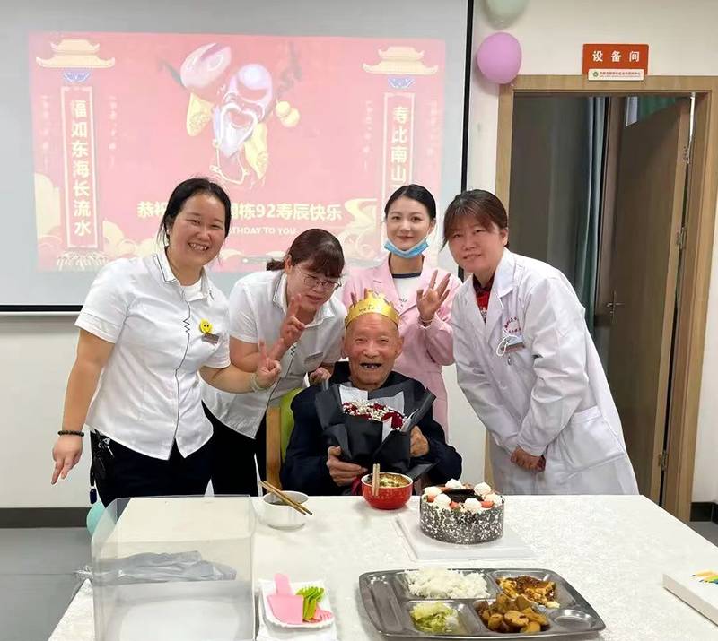 成都锦欣花乡康养中心:高新区认知障碍照护专区的封闭动线实践