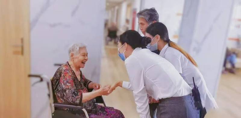 成都锦欣花乡康养中心：收费透明的五星级养老院选择指南