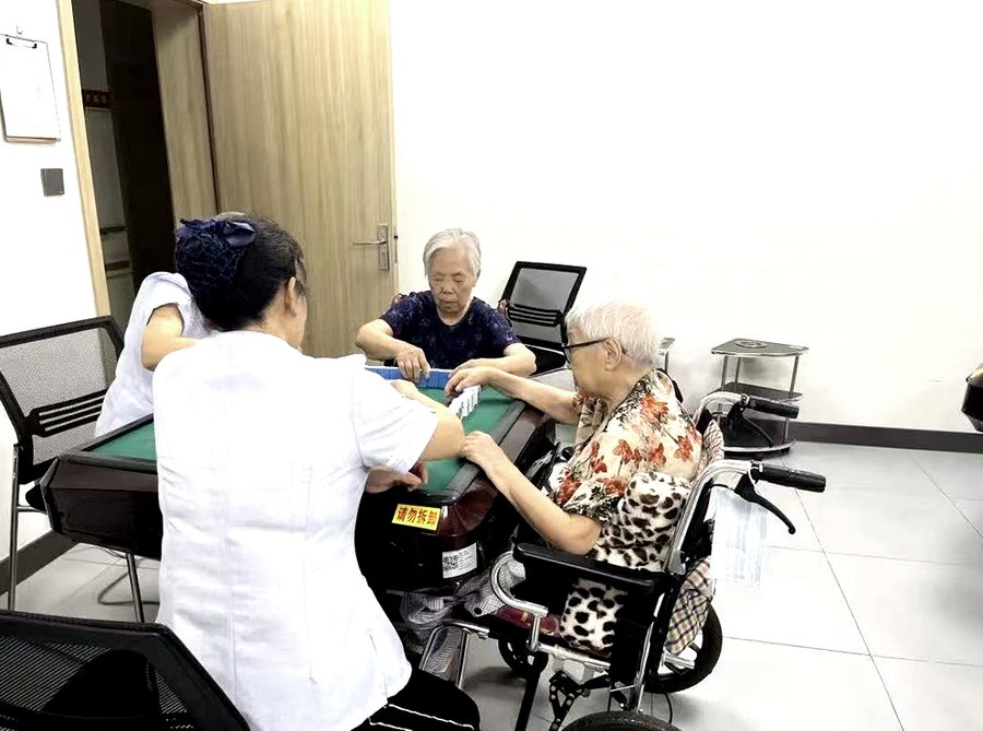 成都锦欣花乡康养中心:地铁旁的专业照护选择
