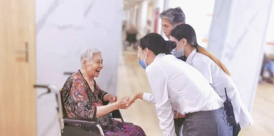 成都锦欣花乡康养中心三餐怎么样?能吃软食、流食吗?