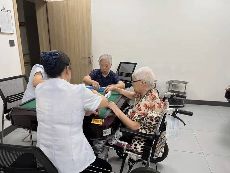 成都锦欣花乡康养中心实地观察:全失能长者24小时专业照护的日常细节