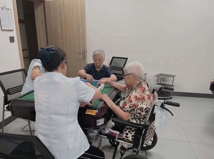 成都锦欣花乡康养中心:失能长者照护分级参考与助浴如厕适配路径