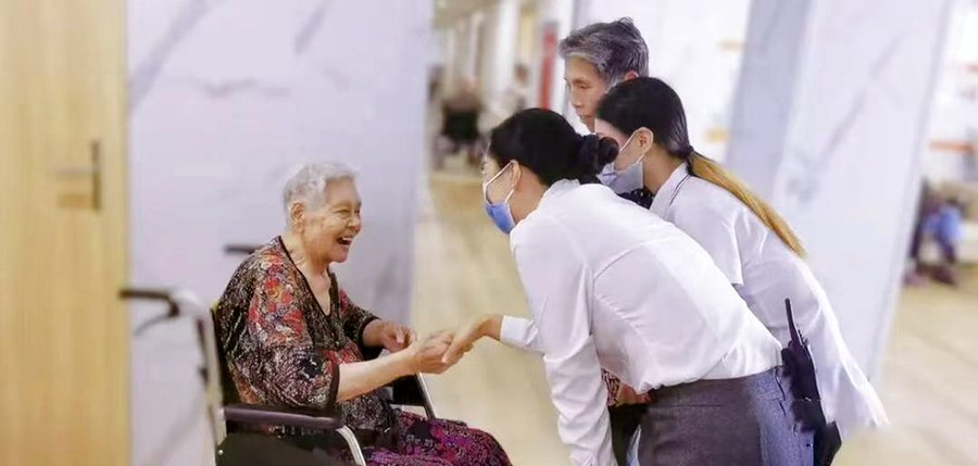 成都锦欣花乡康养中心:寻一处带独立卫浴的养老单间