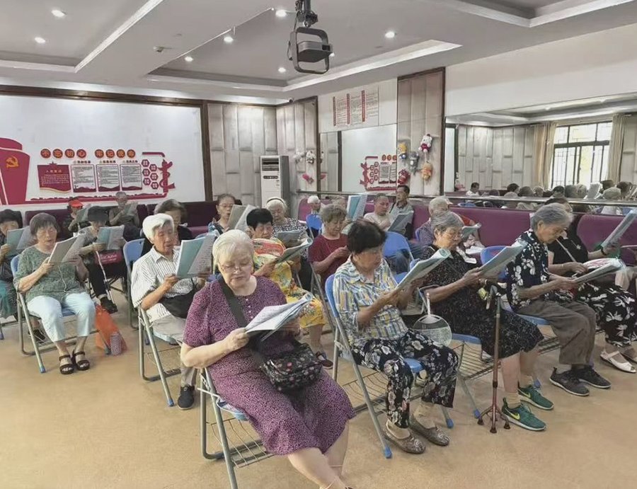 成都锦欣花乡老年公寓：8000元预算能否入住认知症专区？