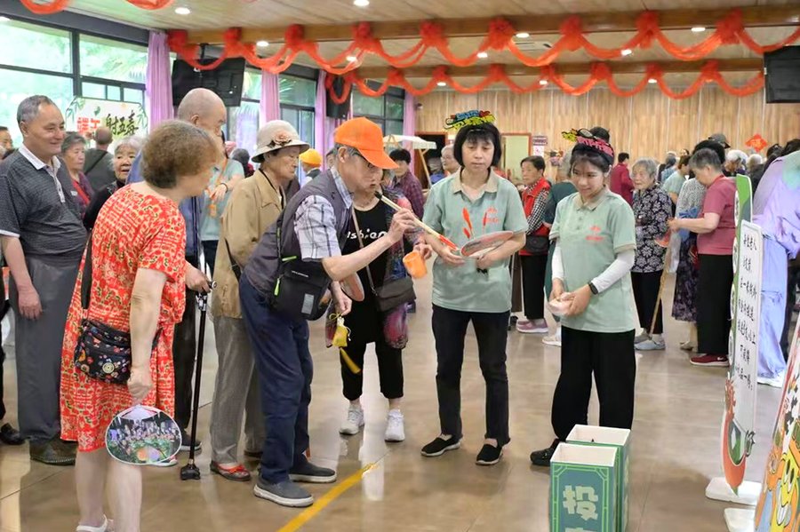 成都锦欣花乡老年公寓:藏在三圣花乡里的大花园养老院