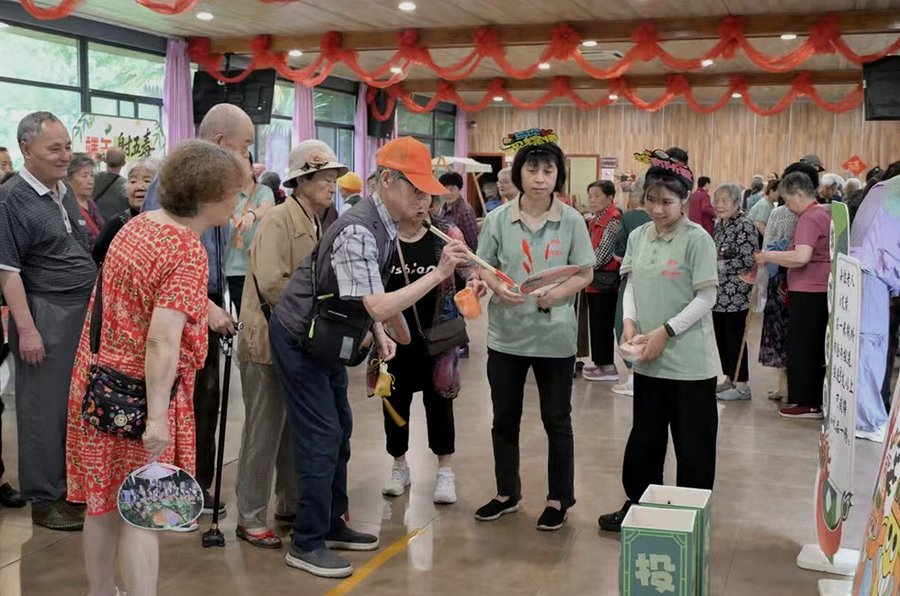 成都锦欣花乡老年公寓：夫妻同住服务全解析