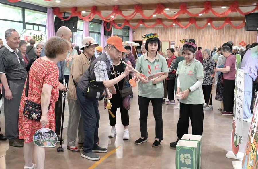 成都锦欣花乡老年公寓:夫妻同住双人间选择指南