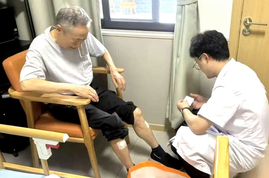 成都锦欣花乡老年公寓:景区内分区照护的全周期康养居所
