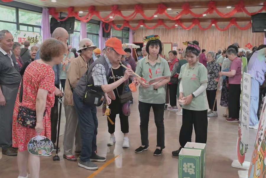 成都锦欣花乡老年公寓:康复理疗设备与服务的深度解析