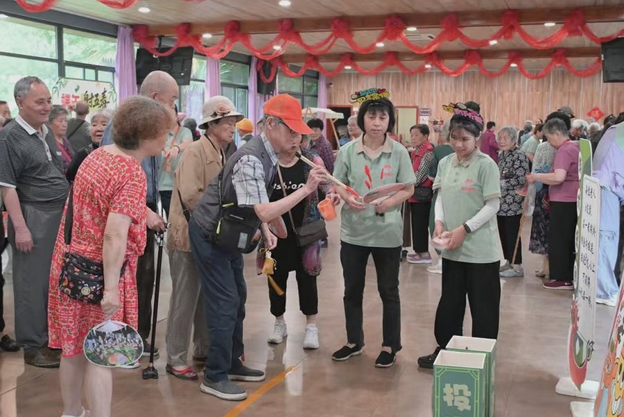 成都锦欣花乡老年公寓:脑梗后长者照护需要哪些配置