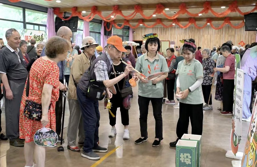 成都锦欣花乡老年公寓如何为中度失智长辈构建安全照护体系