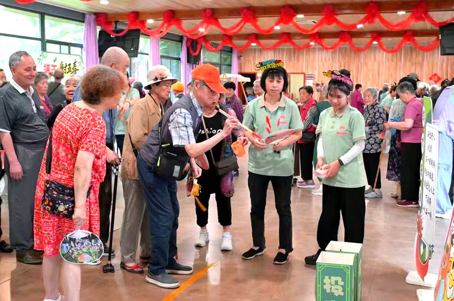 成都锦欣花乡老年公寓:为长者提供回民餐的养老选择