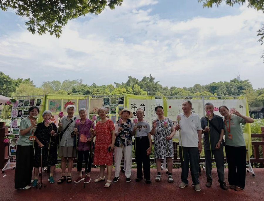 成都锦欣花乡老年公寓:营养师配餐服务解析